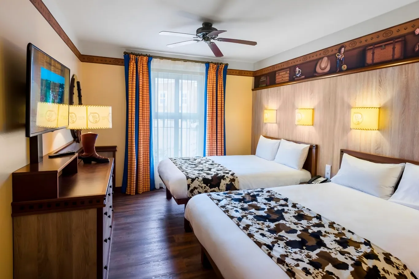 Kamer met losse bedden voor gezinnen in Hotel Cheyenne