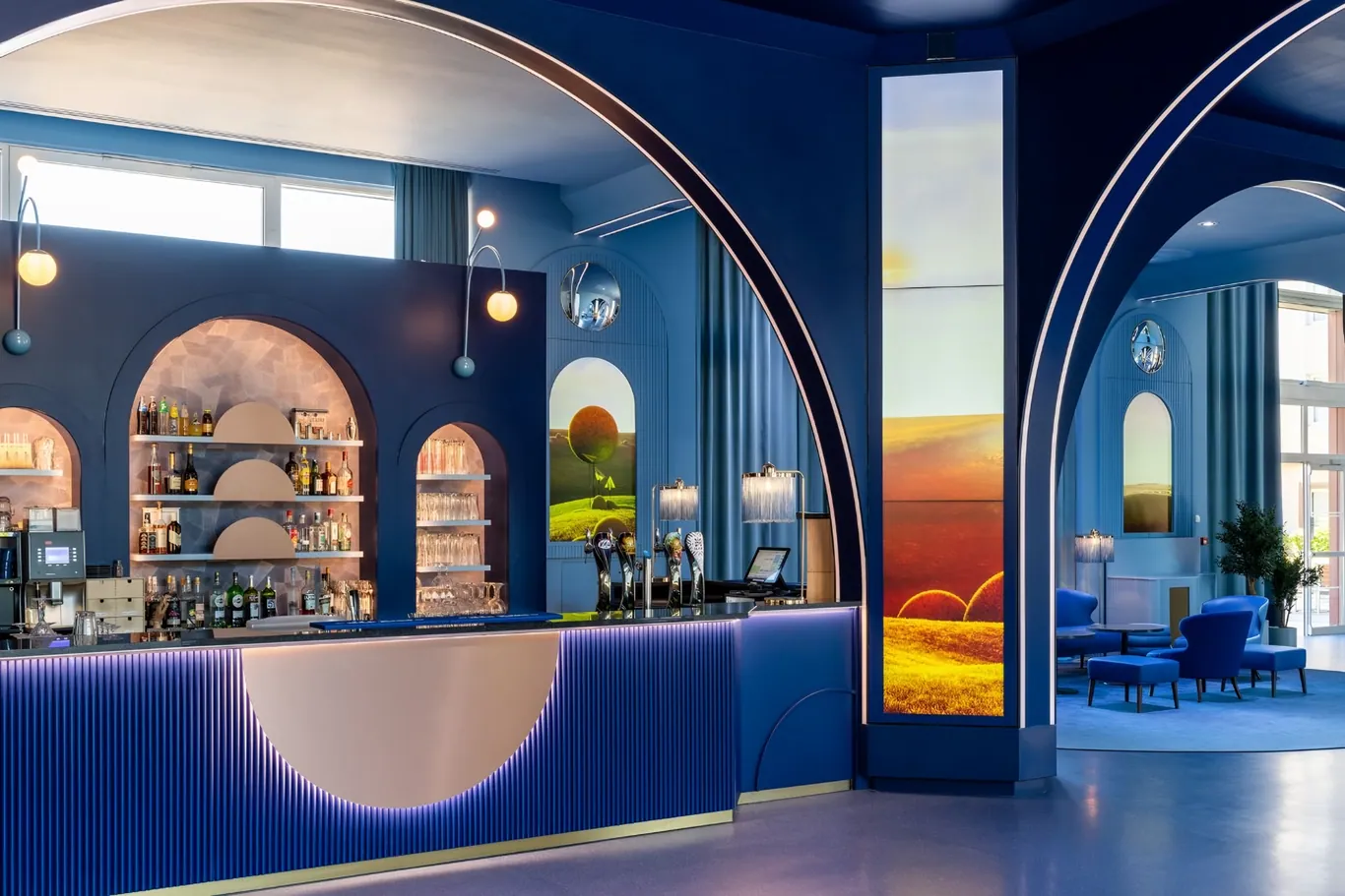 De bar van Grand Magic Hotel
