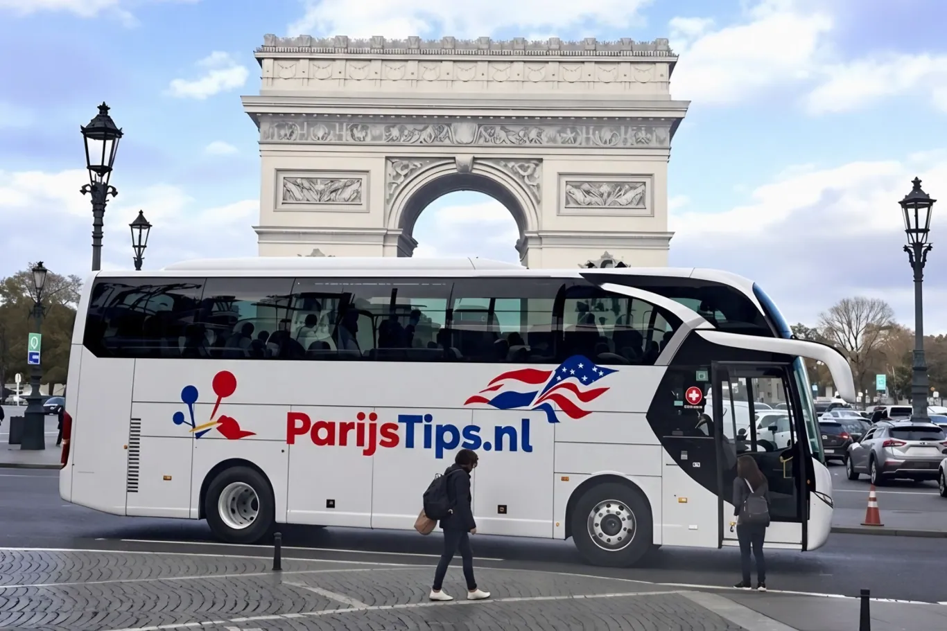 Touringcar op weg naar Parijs voor een busreis vanuit Nederland