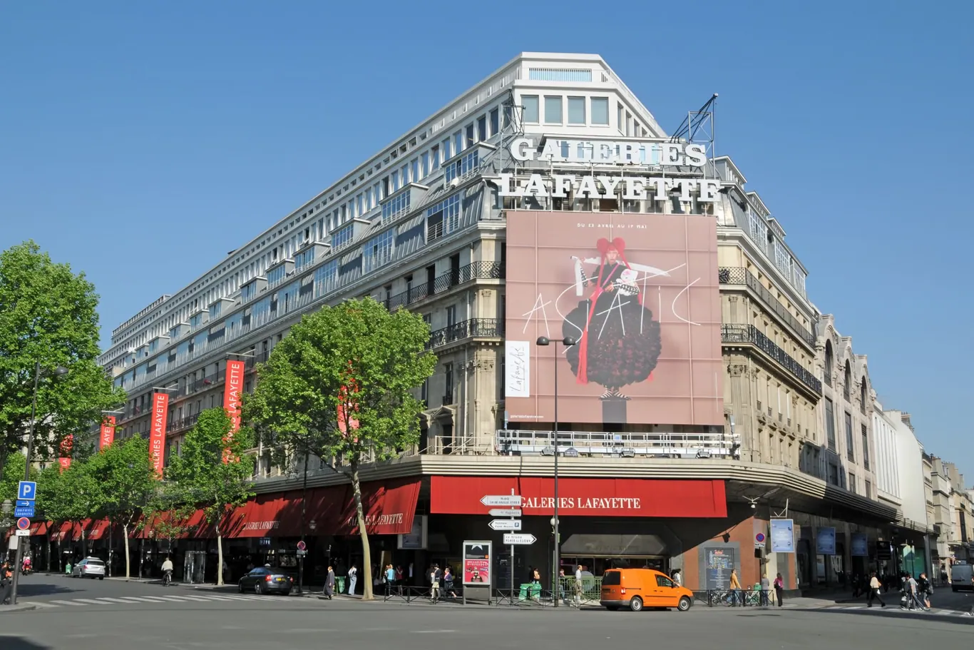 De buitenkant van Galeries Lafayette in Parijs