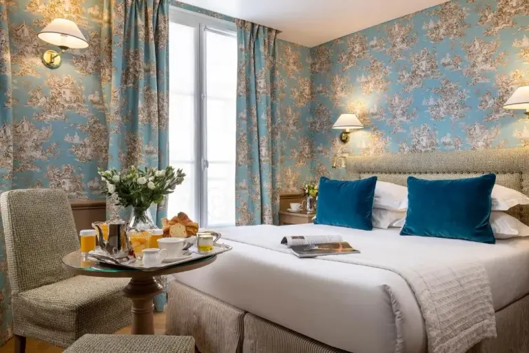 Champs du mars Hotel