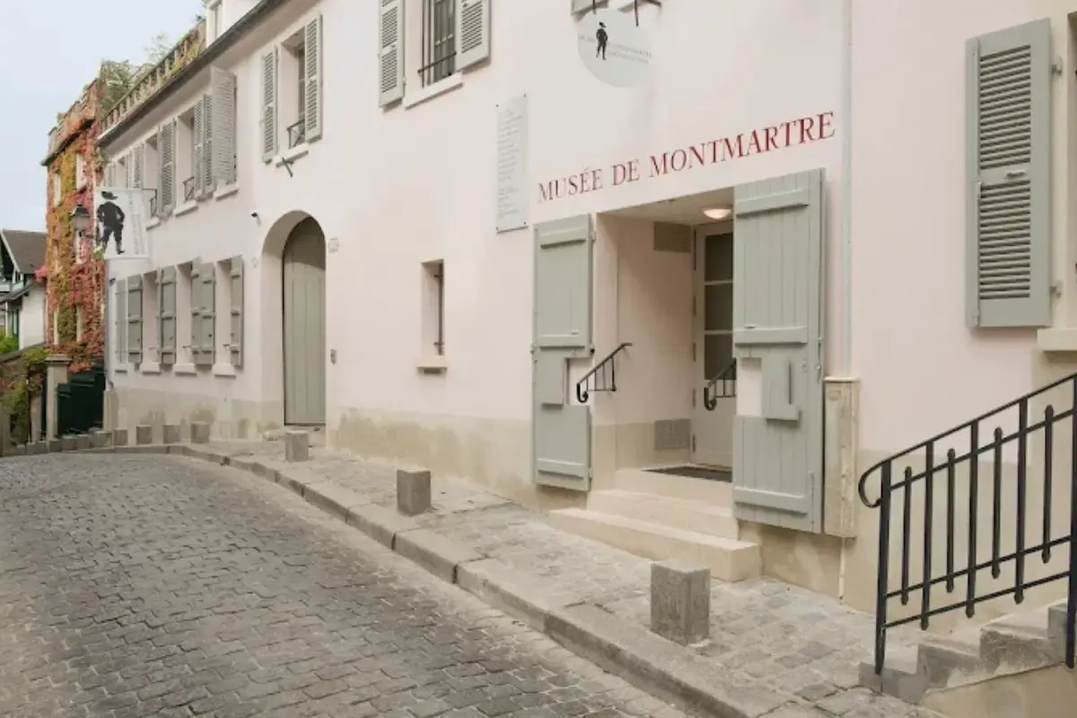 Musee de Montmartre in een 17e-eeuws herenhuis aan Rue Cortot, ooit bewoond door Renoir