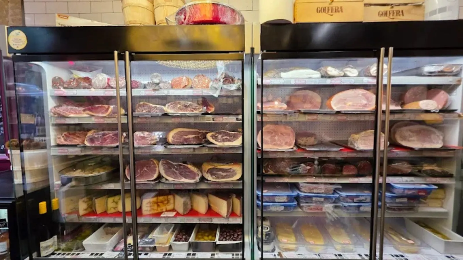 Charcuterie-vitrine bij Caractère de Cochon