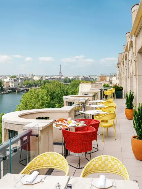 Cheval Blanc Paris in Parijs, terras