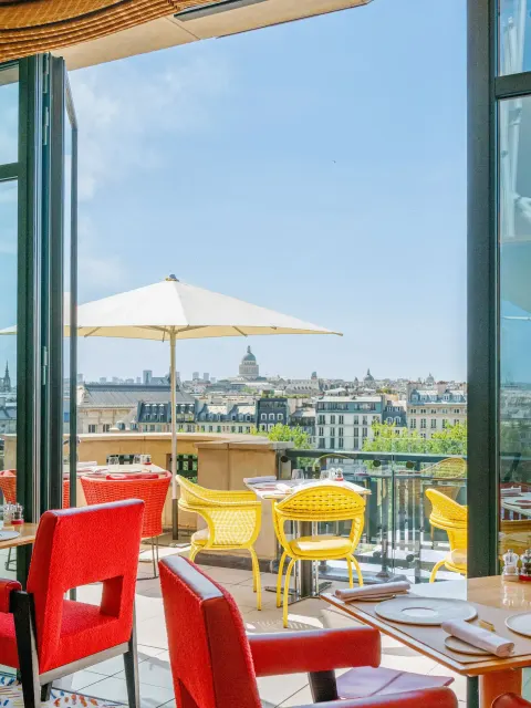 Cheval Blanc Paris in Parijs, terras