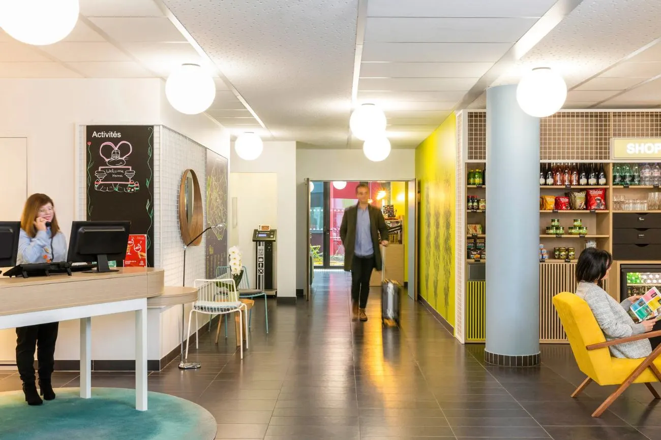 De lobby en receptie van Adagio Paris Reuilly