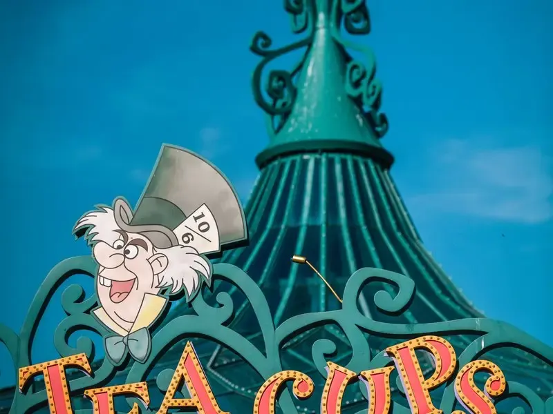 Mad Hatter's Tea Cups in Disneyland Park