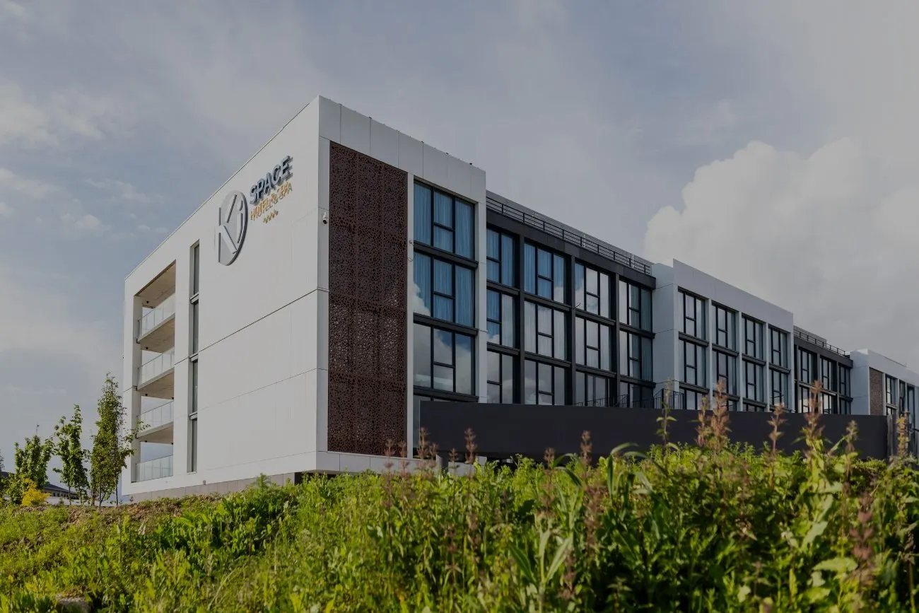 Ki Space Hotel van buiten met modern uiterlijk