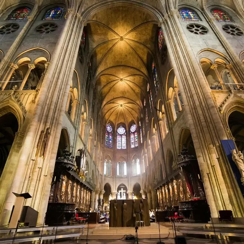 Altaar van de Notre-Dame kathedraal in Parijs