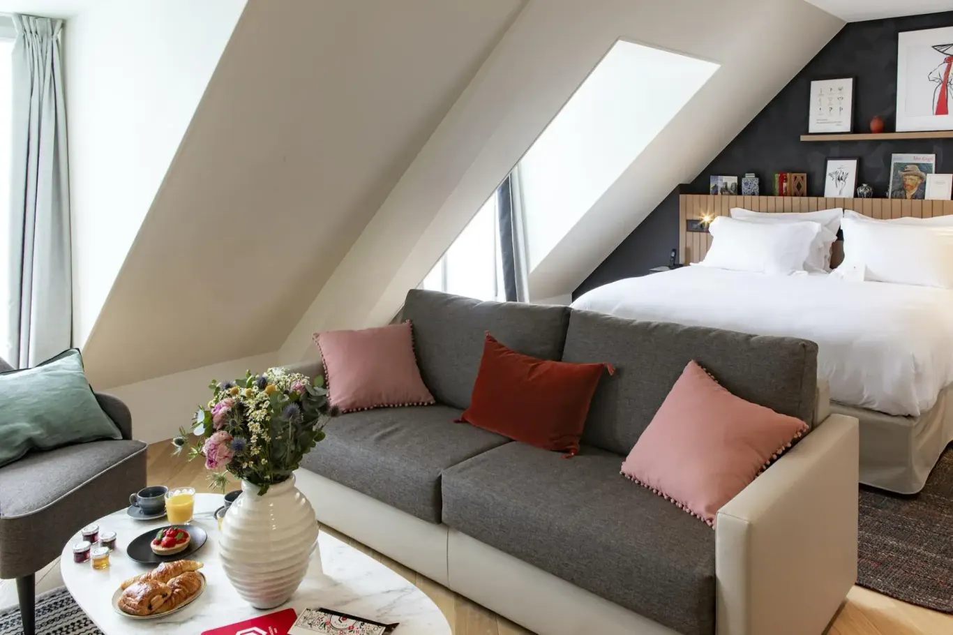 Suite Reine Mère in Hotel Maison Mère, Parijs
