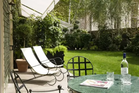 Relais Christine in Parijs, tuin