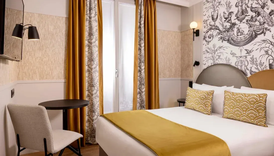 Grand Hôtel Lévêque in Parijs, suite côté cour