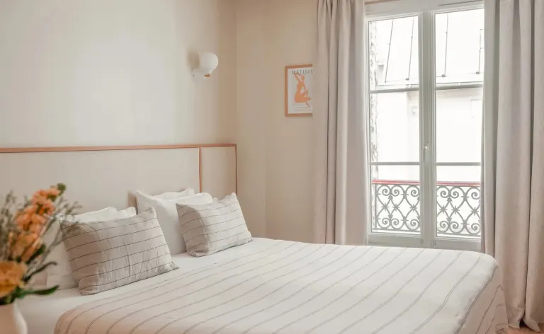Hôtel BASSS in Parijs
