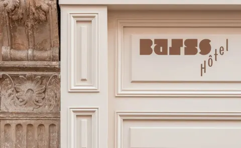 Hôtel BASSS in Parijs