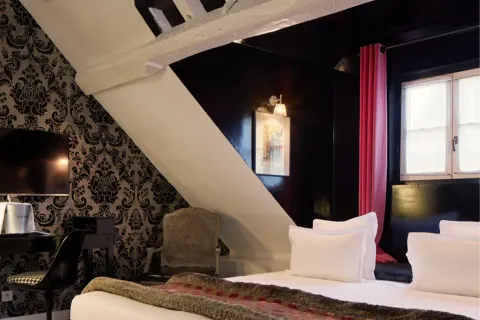 Hotel du Petit Moulin in Parijs, kamer