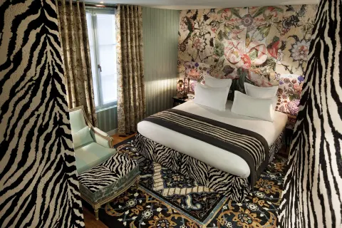 Hotel du Petit Moulin in Parijs, interieur