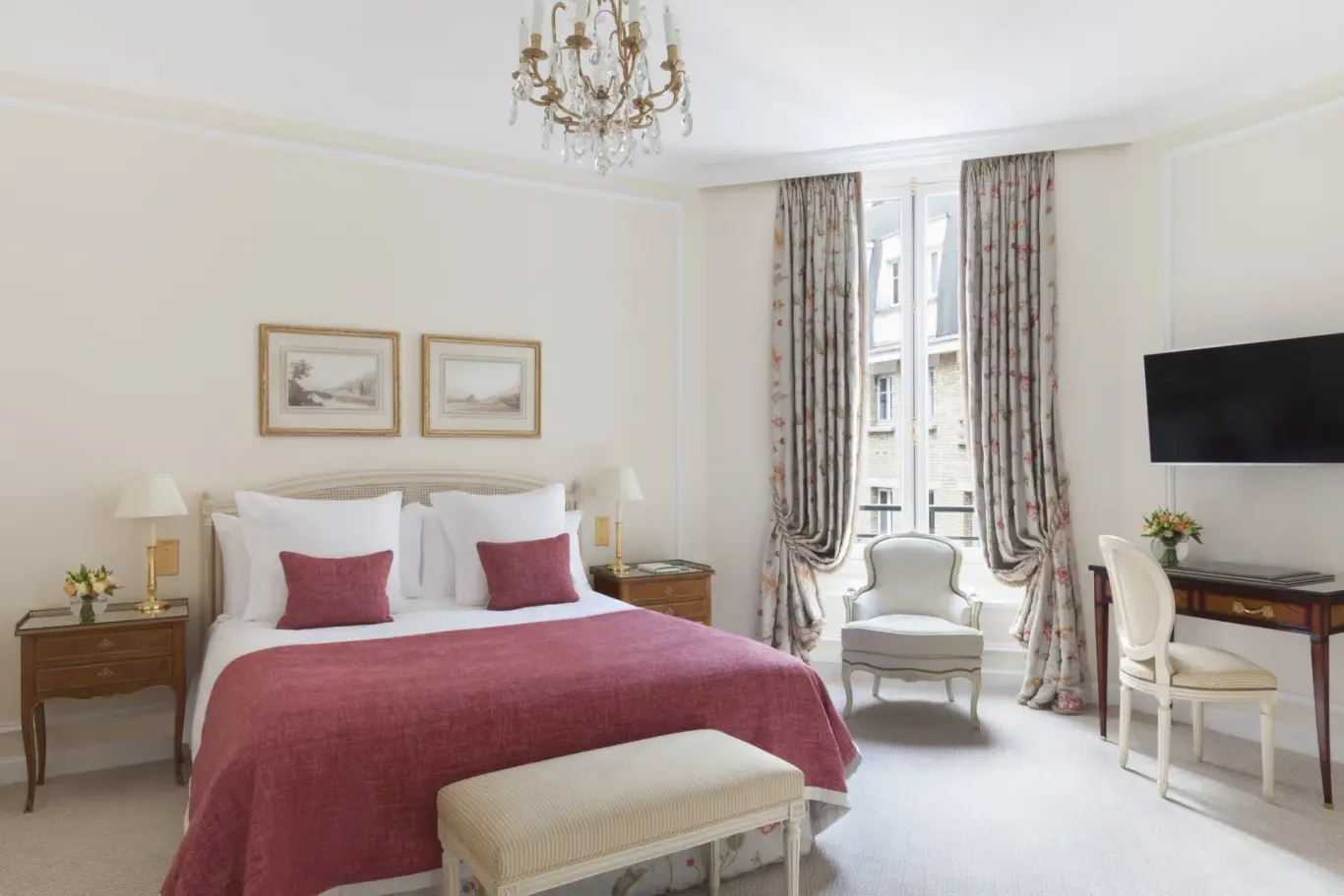 Chambre Supérieure in Le Bristol Paris, Parijs