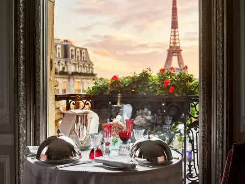 Plaza Athénée in Parijs, kamer