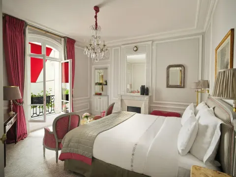 Plaza Athénée in Parijs, kamer
