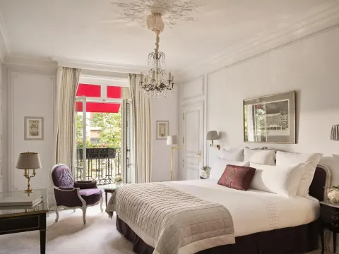 Plaza Athénée in Parijs, kamer