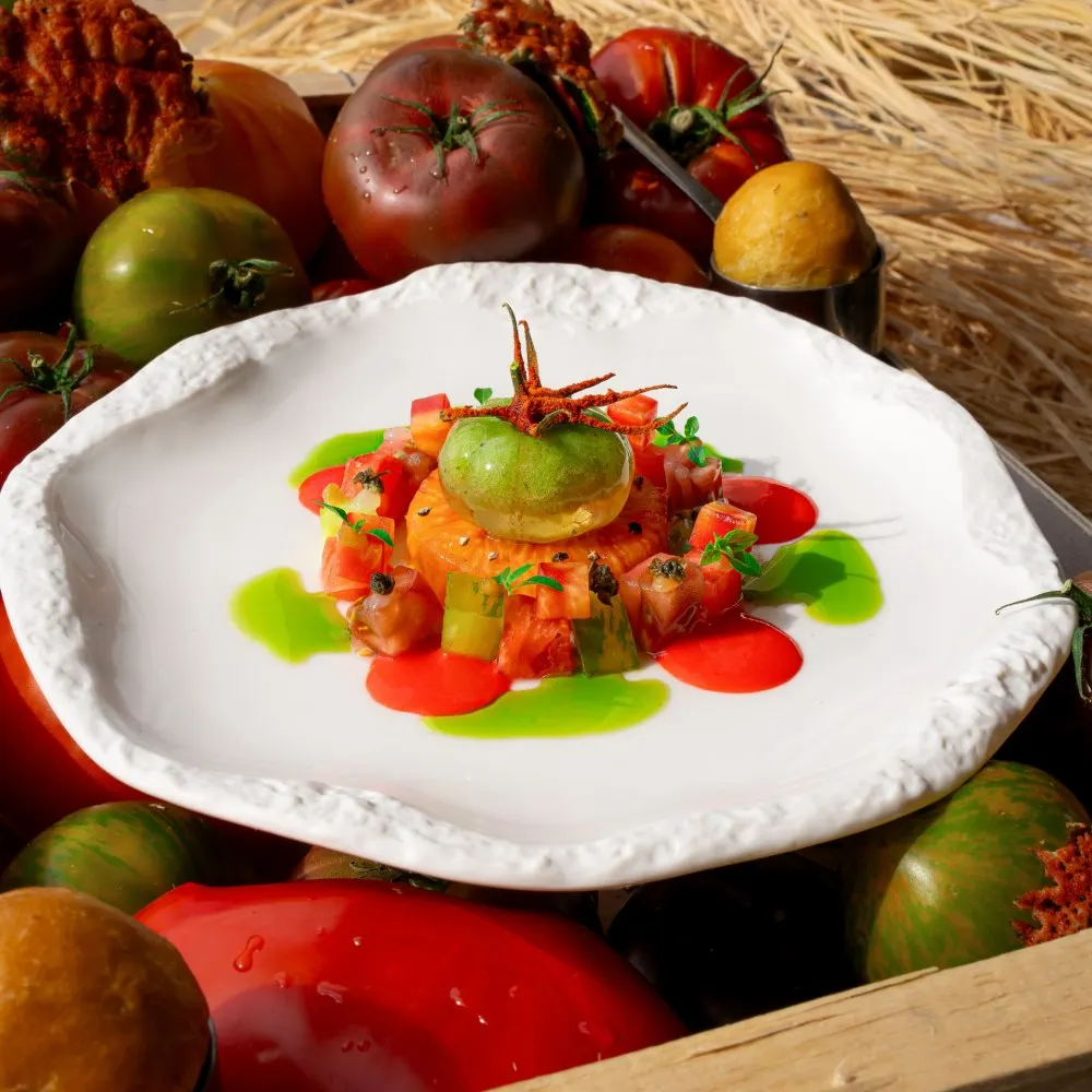Gerecht met tomaten bij Guy Savoy in Parijs