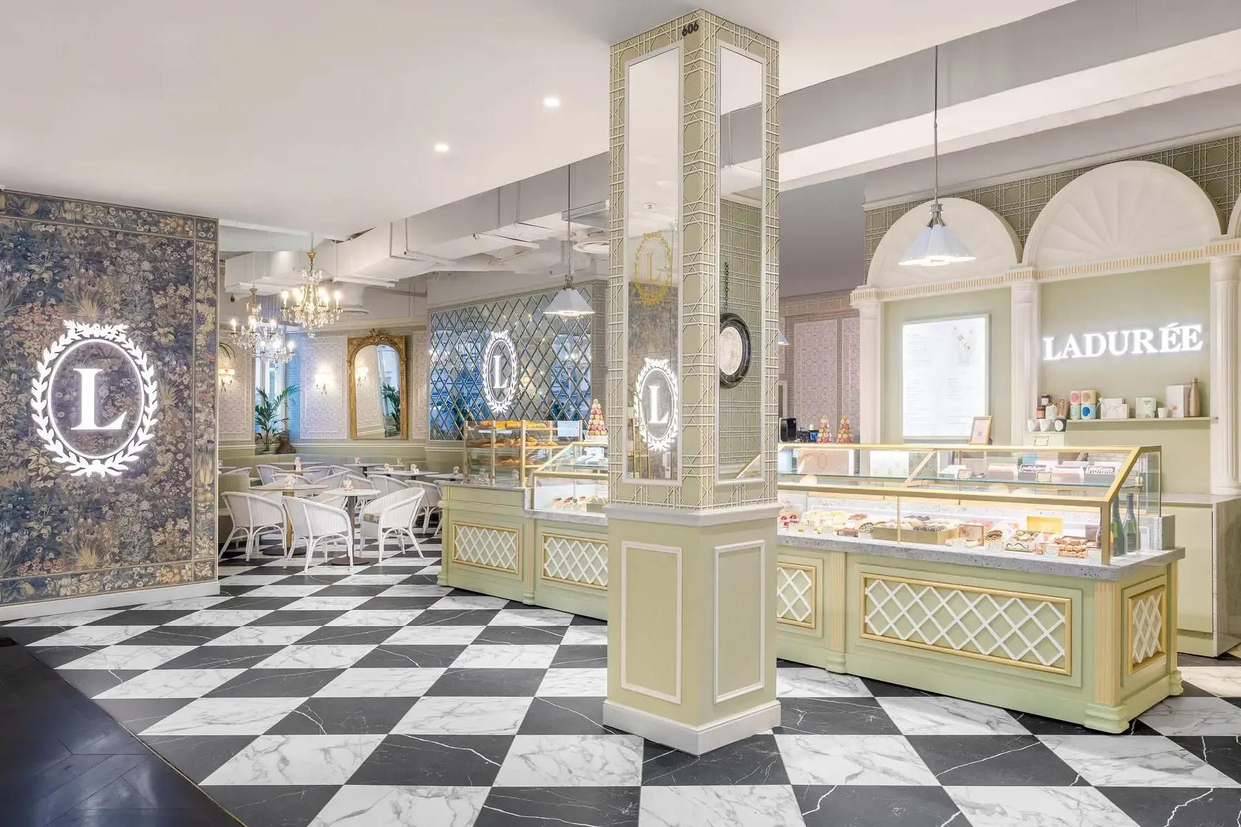 De salon van Laduree in Parijs